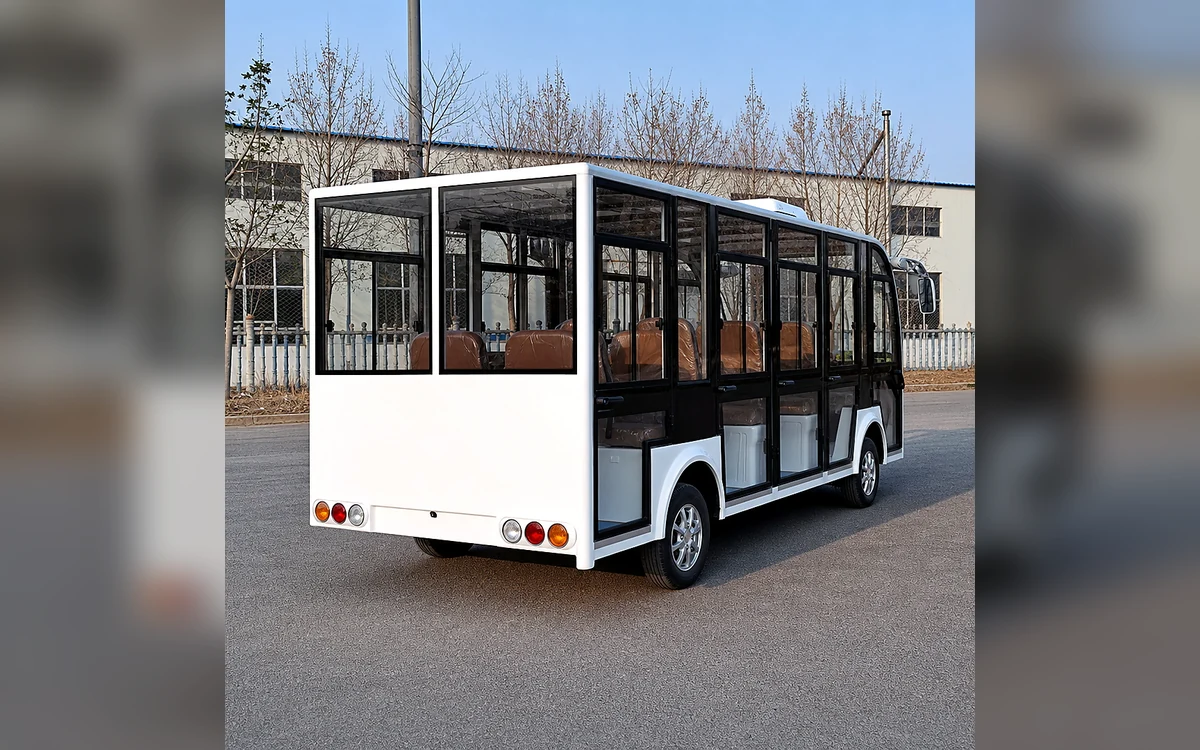Electric Tour Bus angle 3