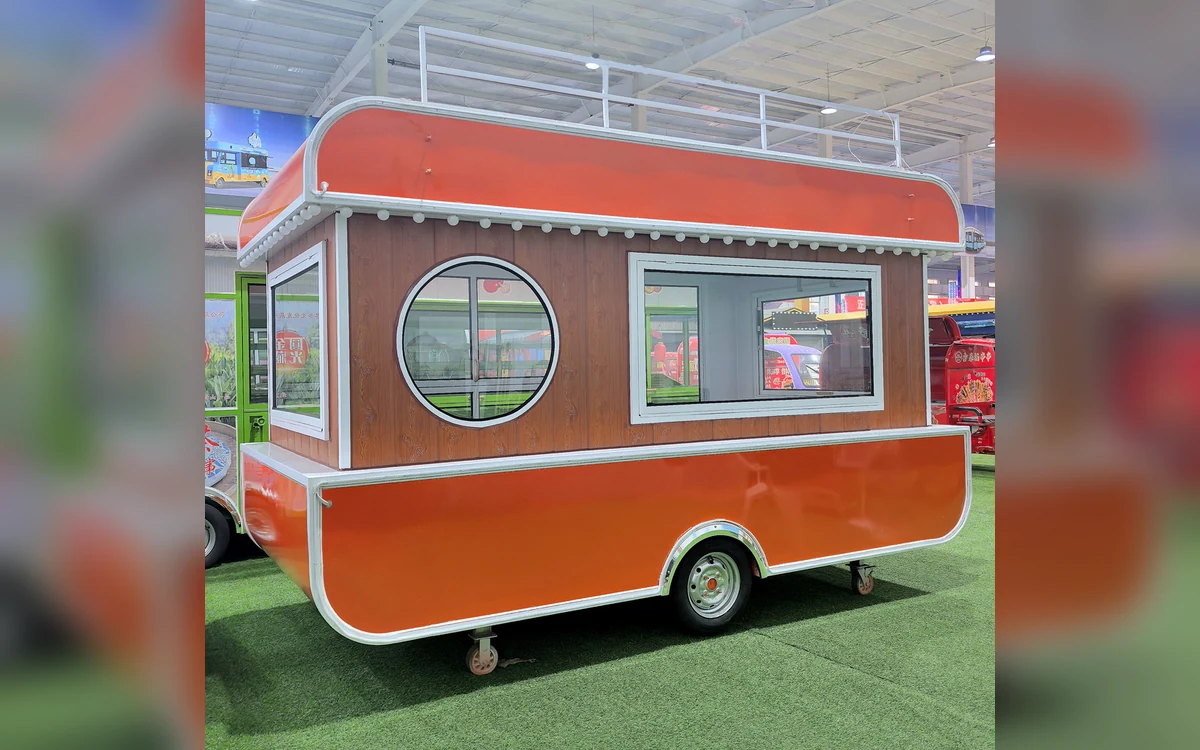 Food Truck & Mobile Kitchen angle 5